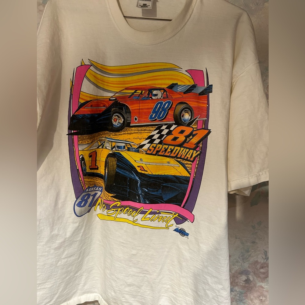 Vintage 1998 - 81 Speedway T-Shirt. Size XXL